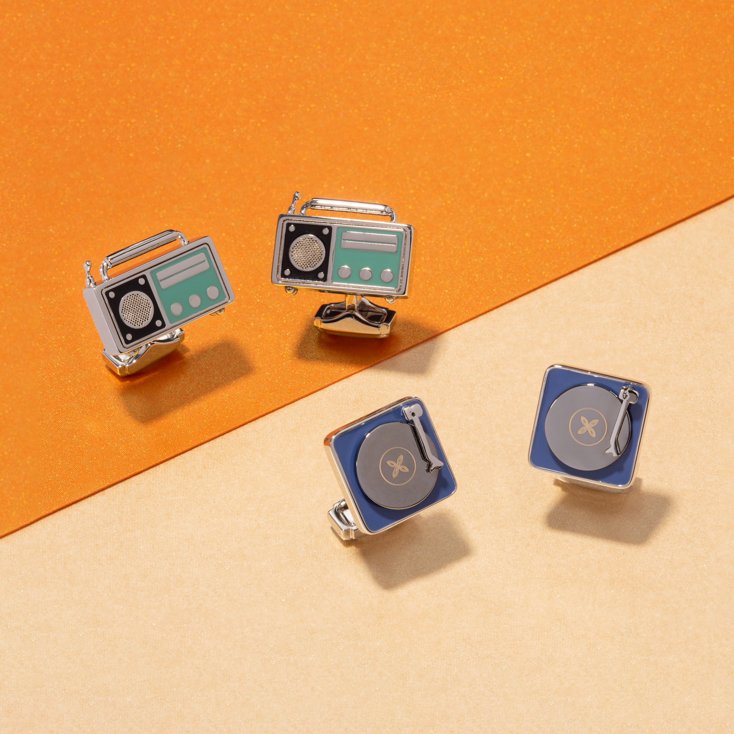 THOMPSON Vintage Radio Cufflinks In Palladium Plated