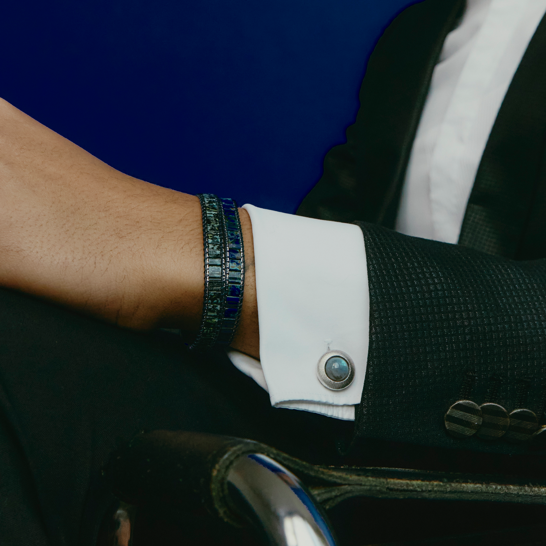Mosaic Bracelet In IP Black Plated With Blue Glass Beads