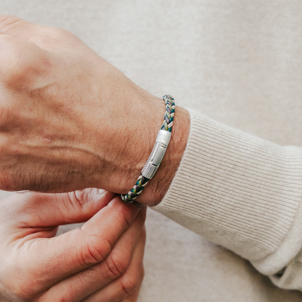 Herringbone Click Multi Pelle Bracelet In Rhodium Plated Sterling Silver With Khaki Leather