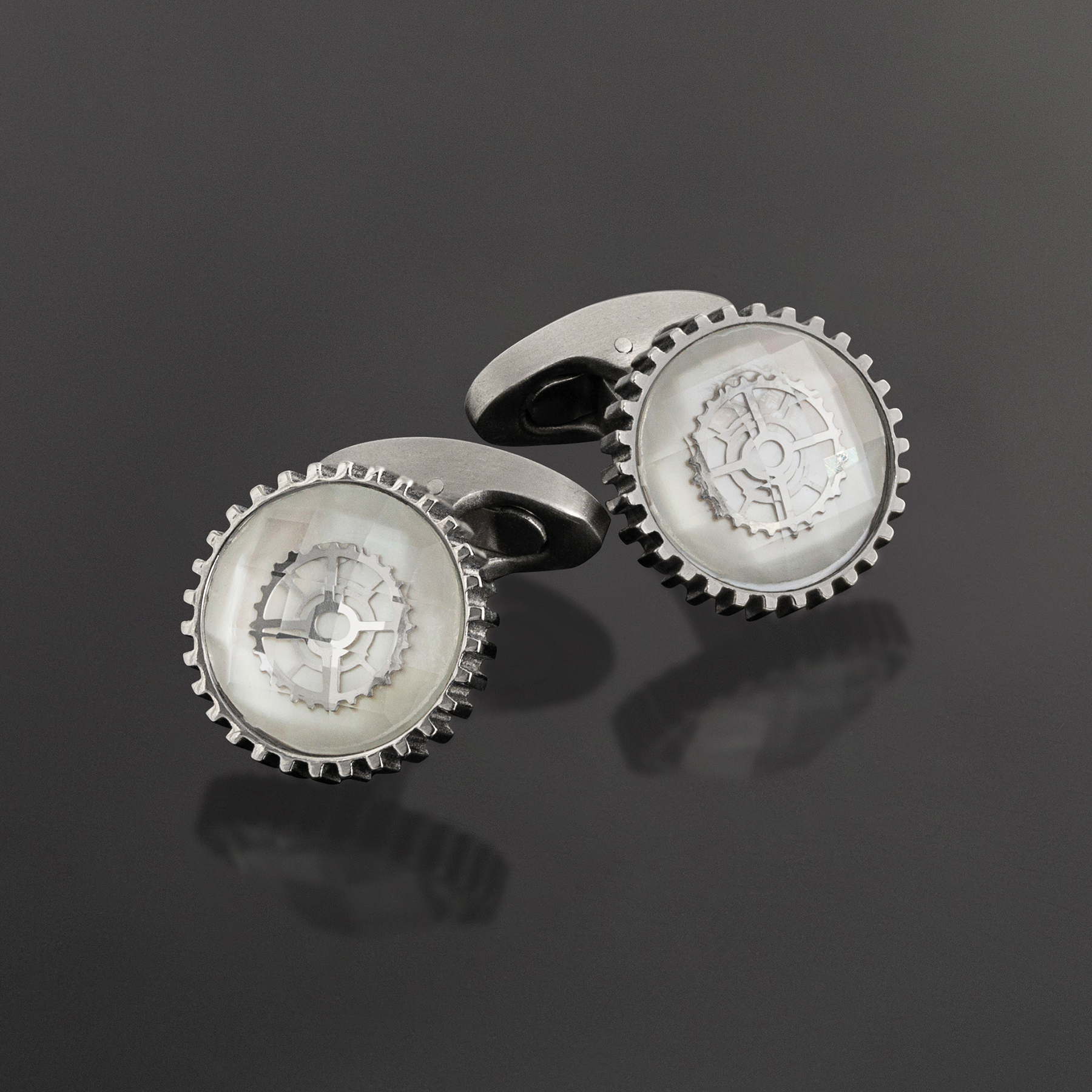 Titanium Quartz Glass Gear Cufflink in White MOP