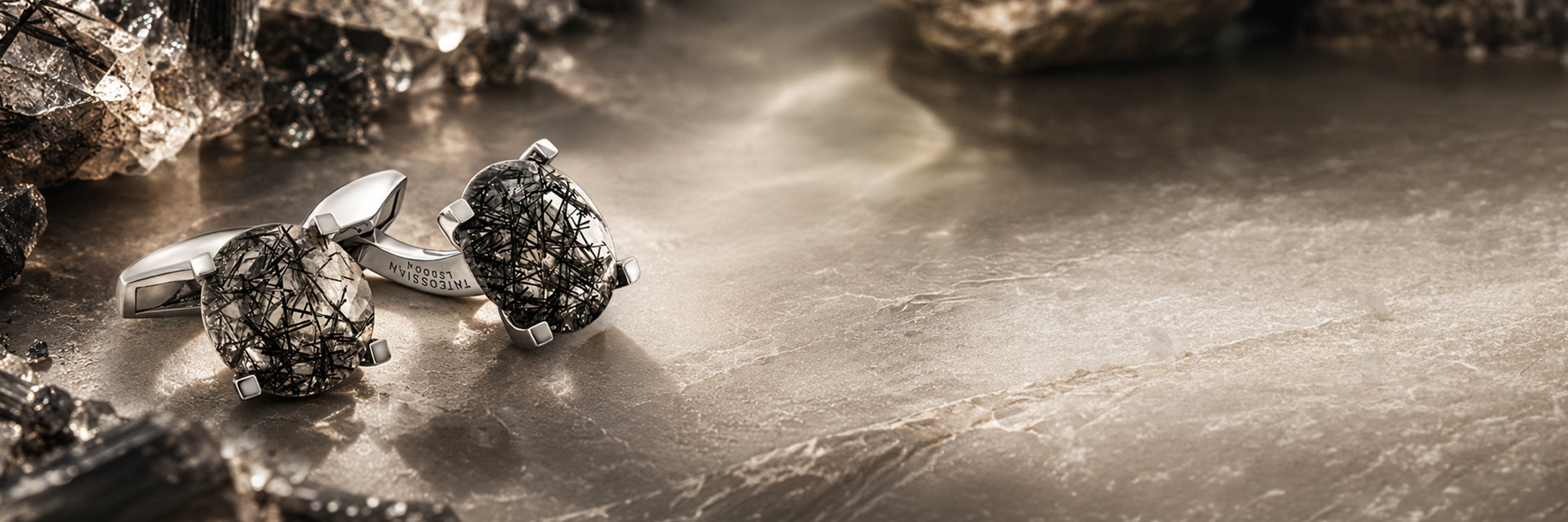 TATEOSSIAN⭐️LONDON カフス、ネックレス　ケース付き Tateossian | Designer Jewellery for Men and Women
