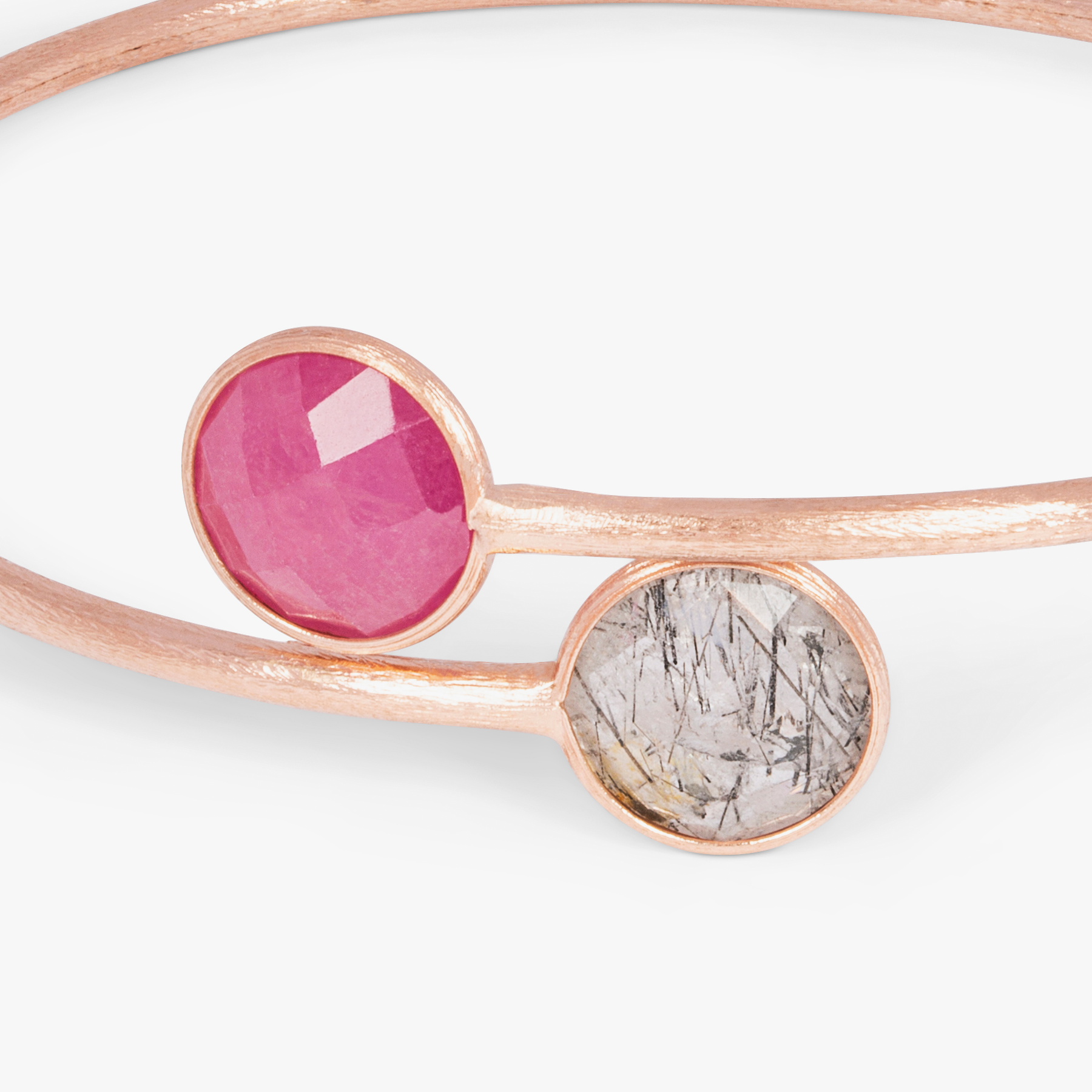 Kensington bangle in black rutilated quartz, ruby root and satin finish 14k rose gold (UK) 3