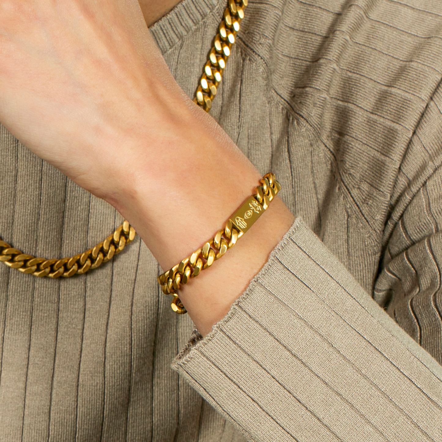 Meccanico Amulet bracelet in yellow gold plated stainless steel