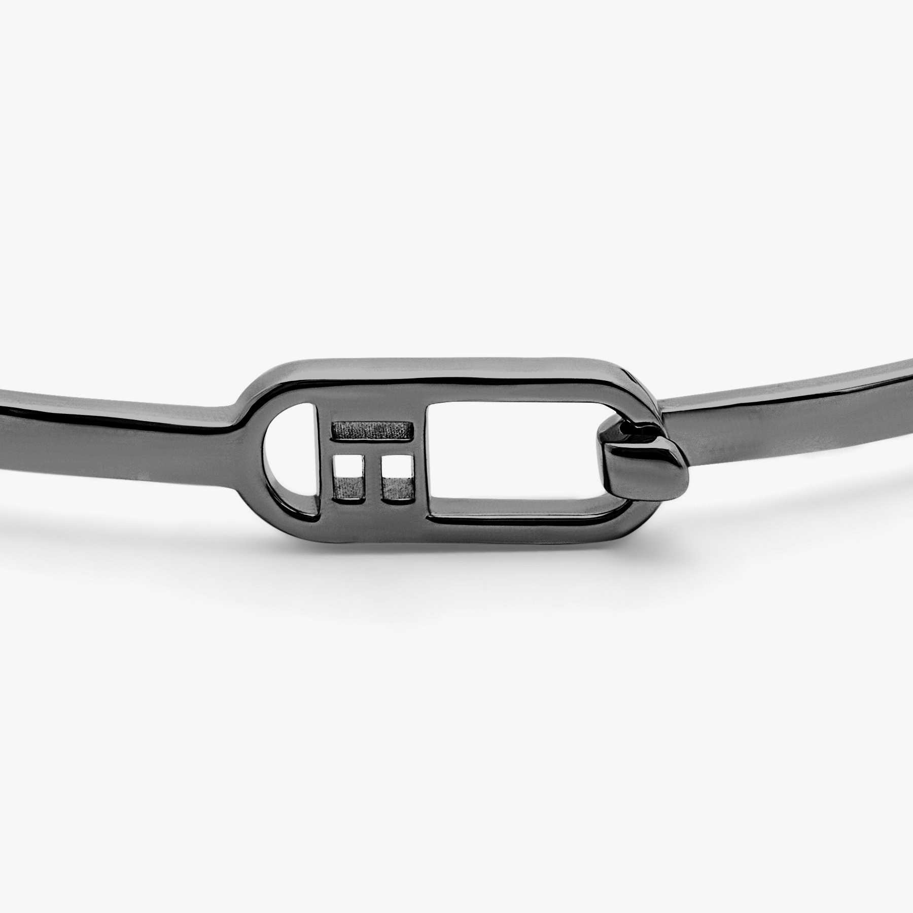 T-bangle in polished black rhodium plated sterling silver (UK) 2