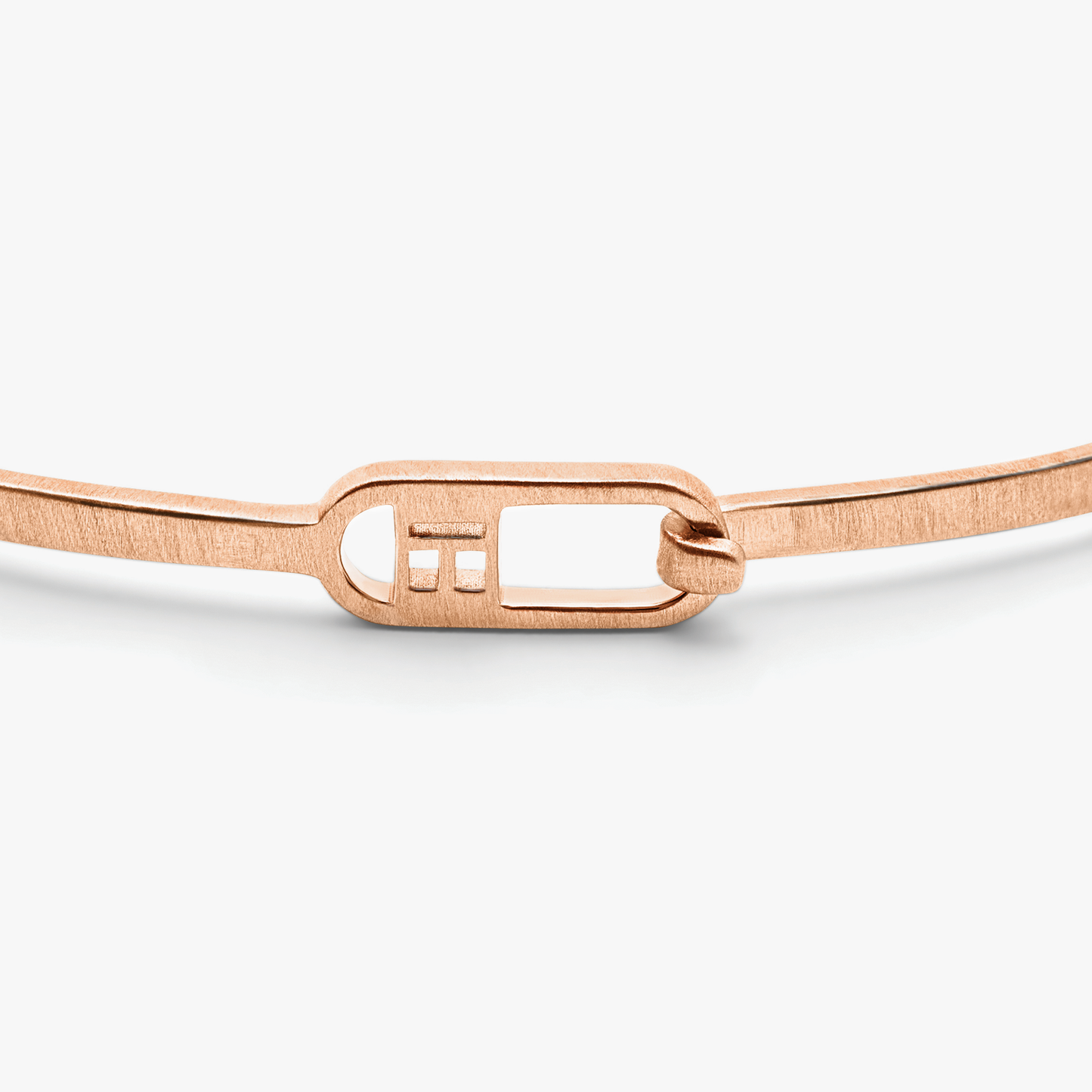 T-bangle in brushed 18k rose gold (UK) 2