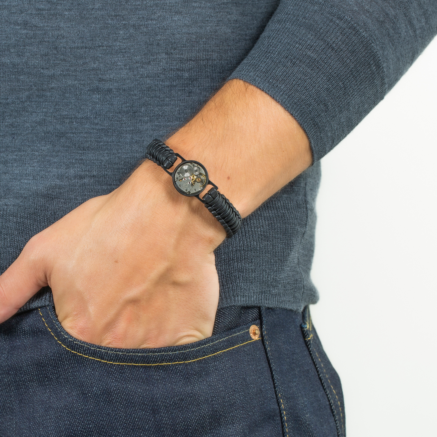 Round Skeleton bracelet in black leather and black IP plated steel